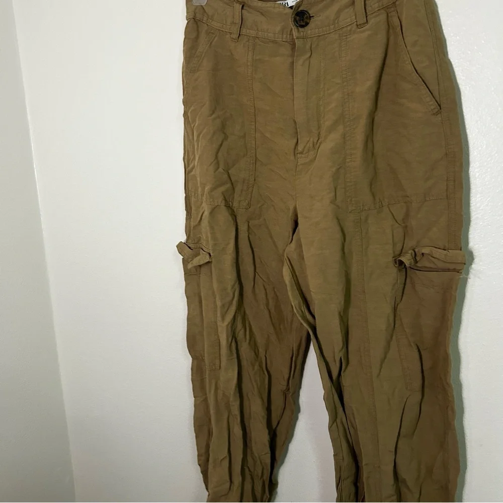 Zara linen blend khaki color cargo pockets pants
